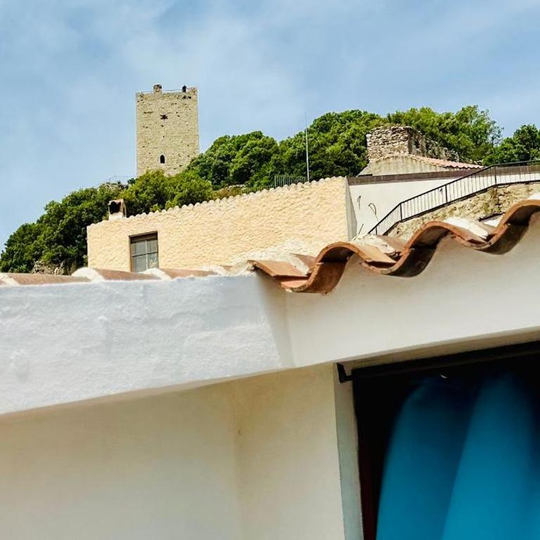 Pasendi - Two-Bedroom House - 11