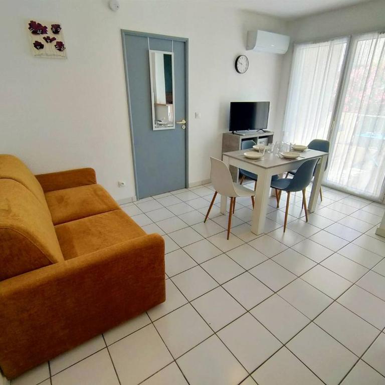 T2 lumineux avec climatisation et parking à 500m plage - FR-1-696-33 - Apartment - 1