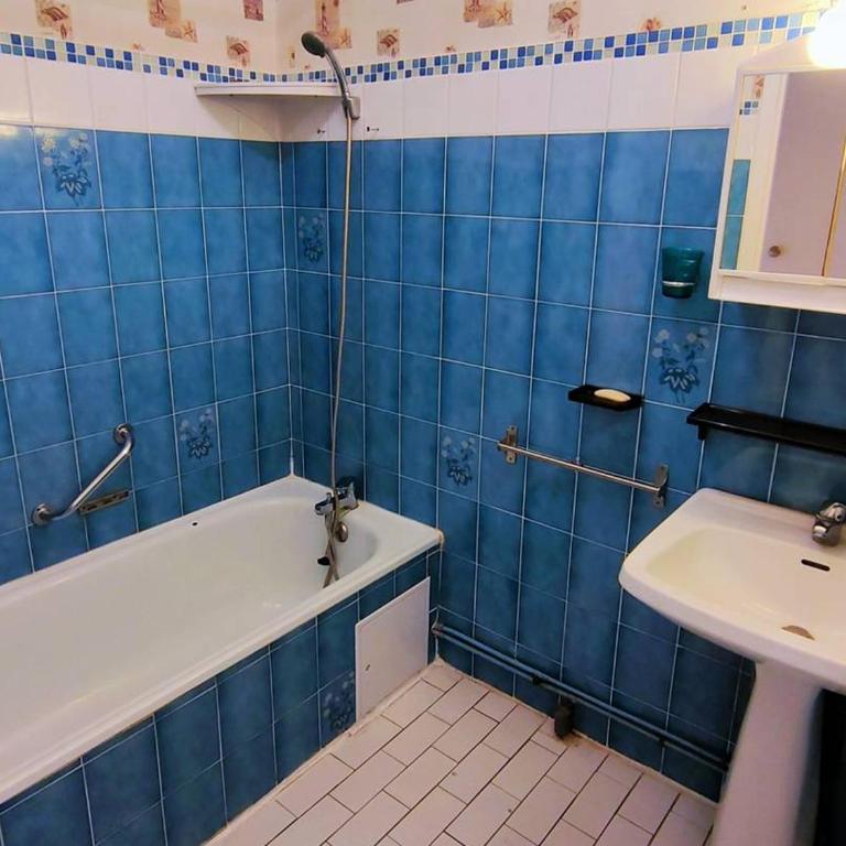 Appartement 3 pièces avec climatisation et parking au centre de Canet-Plage - FR-1-696-105 - Appartement - 4