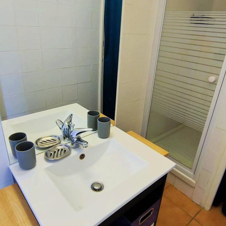 Appartement 2 pièces centre-ville, 5 personnes, parking inclus - FR-1-696-122 - Appartement - 9