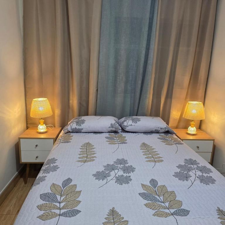 Family Home, Cozy, Huanuco Center - Three-Bedroom Apartment - 11