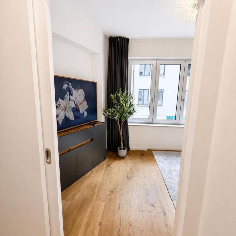 GoldenKey-Suites - Luxury Suite 'Fuggerei' - At Rathausplatz in the Heart of Augsburg - New in 2026 - Air-Conditioned - Appartamento - 16