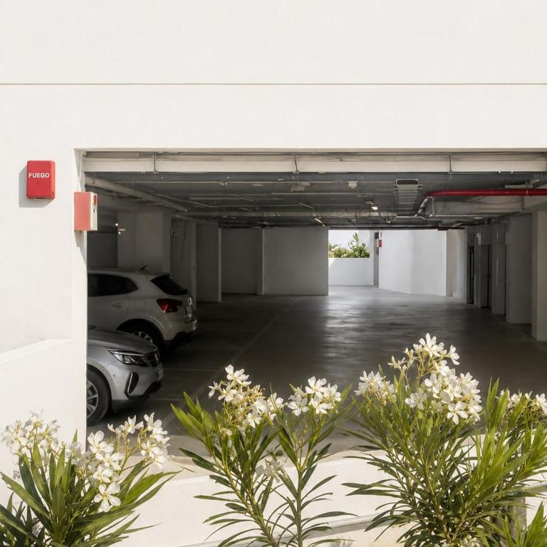 Celere Sea View Pool Gym Parking - Two-Bedroom Apartment - 9