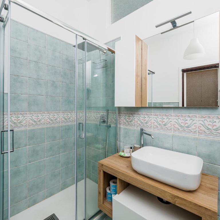Vervece Apartment - Panoramic, Spacious with Seaview - Apartment mit 3 Schlafzimmern - 55