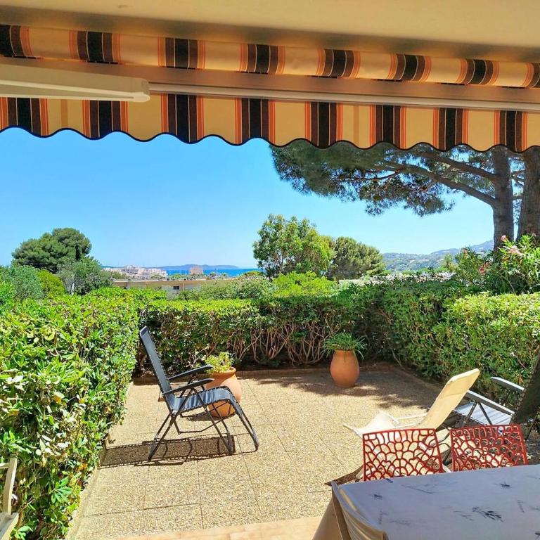 T2 cabine avec terrasse à La Favière, proche plages et commerces - FR-1-610-20 - Apartment (4 Adults) - 2