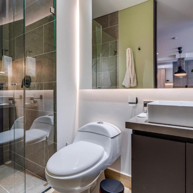 Riomaggiore City Tower - Two-Bedroom Deluxe Apartment with Balcony - 7