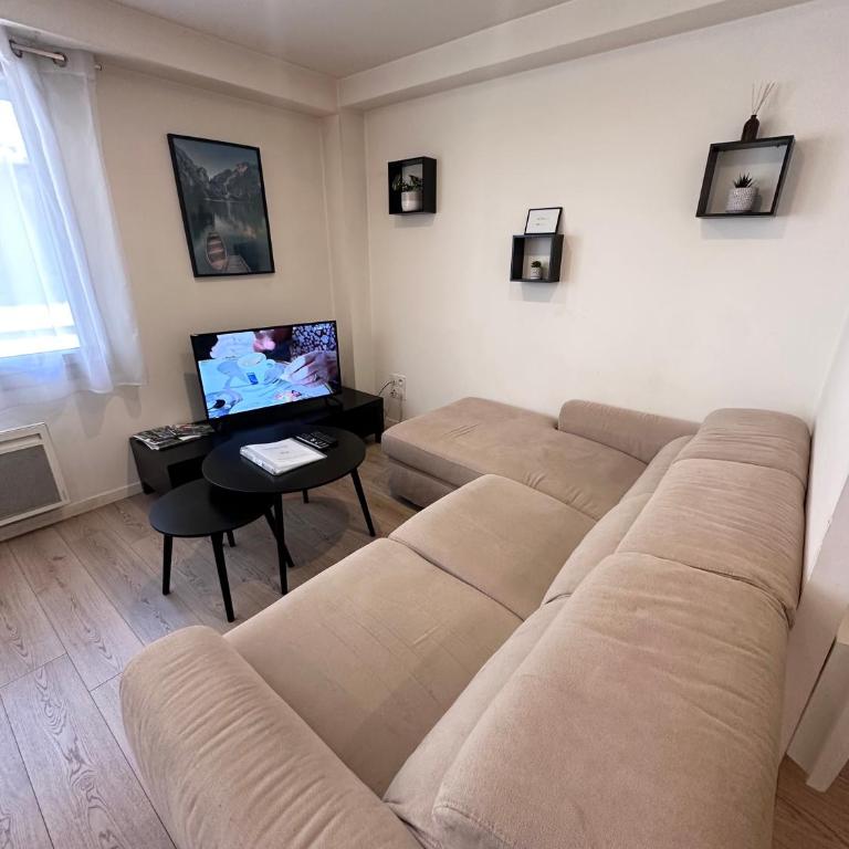 LE DOUILLET - Parking gratuit - Centre ville - Appartement 2 Chambres - 11