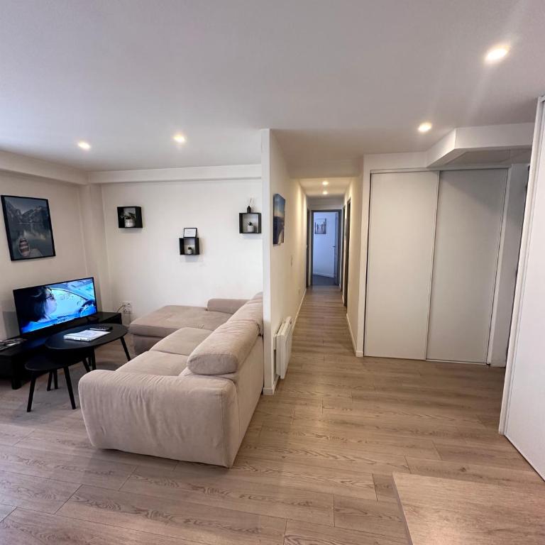 LE DOUILLET - Parking gratuit - Centre ville - Appartement 2 Chambres - 12