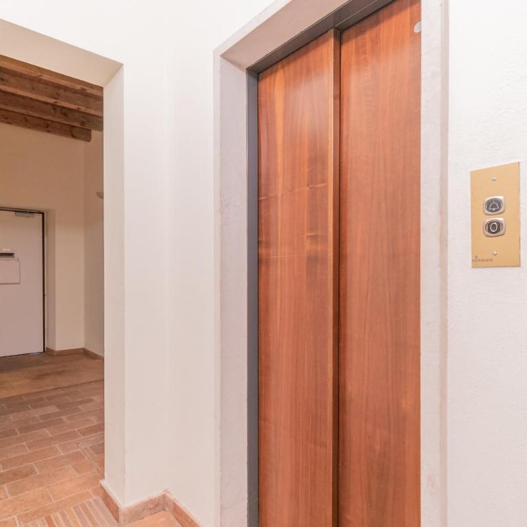 Trilocale Rua Sovera 85 - F&L Aparment - Appartamento con 2 Camere da Letto - 40