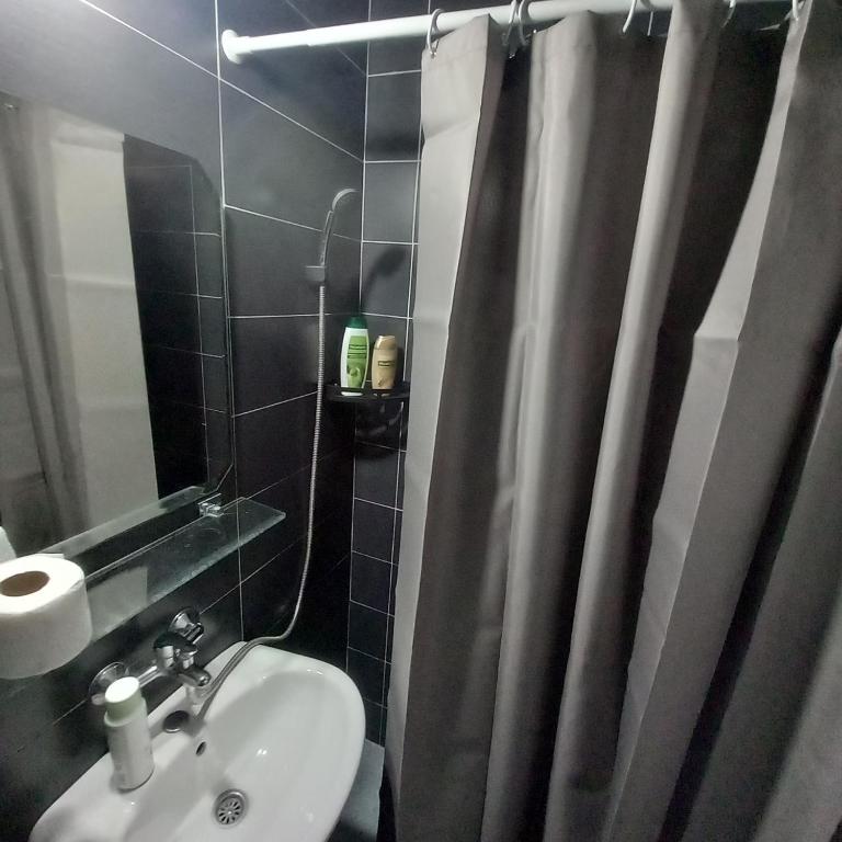 Sky Apartments Petrovac - One-Bedroom Apartment - 10
