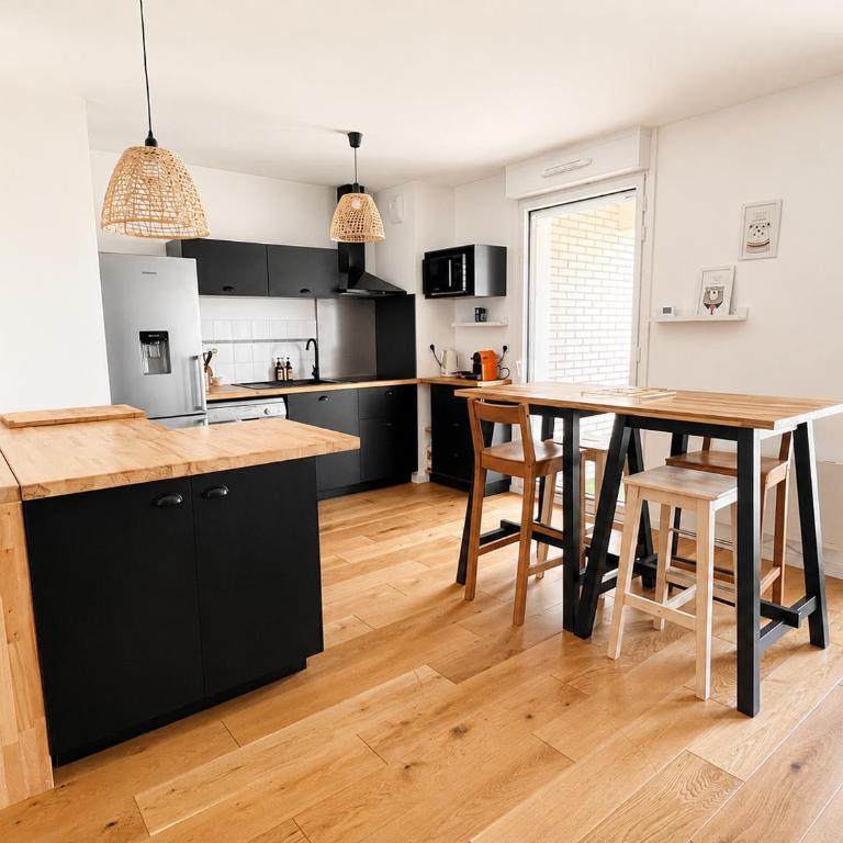 Cosy T2 de 50 m² Centre-Ville avec Garage & Balcon - Appartamento con 1 Camera da Letto - 1