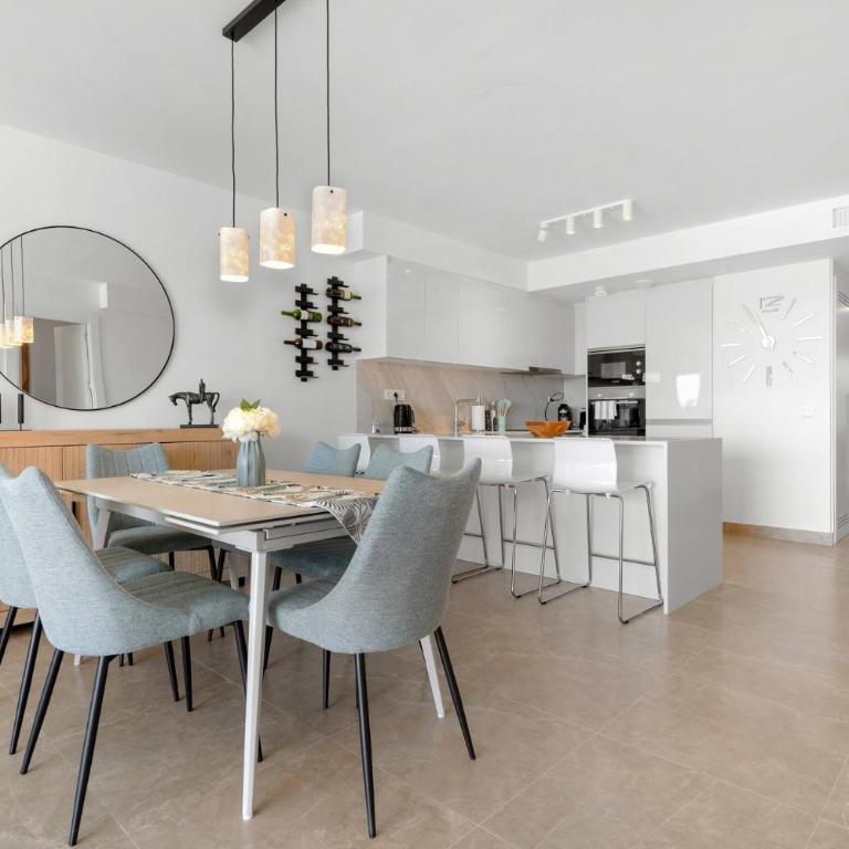 Peaceful Estepona Escape with Terrace Pool - Appartamento - 7
