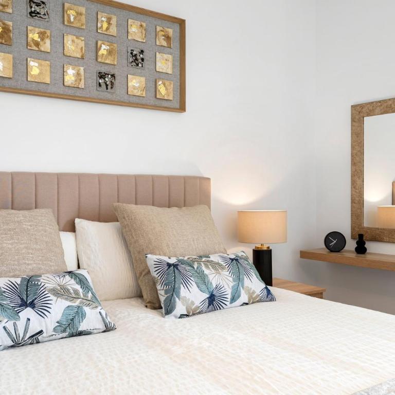 Peaceful Estepona Escape with Terrace Pool - Appartamento - 13