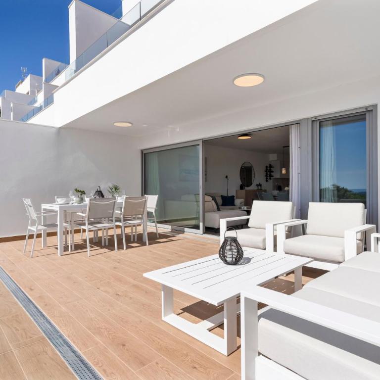 Peaceful Estepona Escape with Terrace Pool - Appartamento - 19