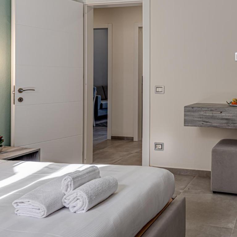 Gavin House - Three-Bedroom Apartment - 18