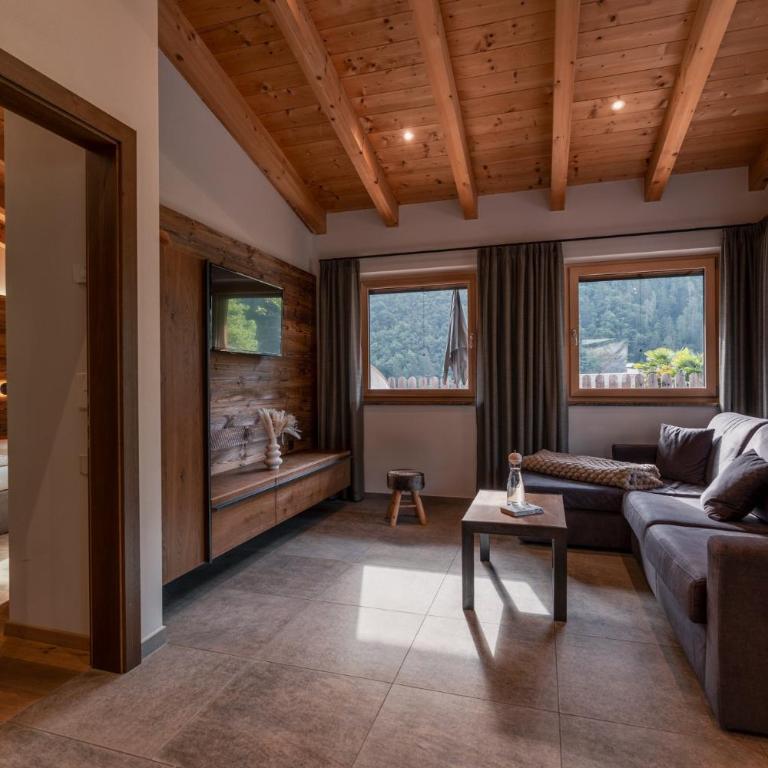 Chalet Resort Innerluferhof - Two-Bedroom Chalet - 2