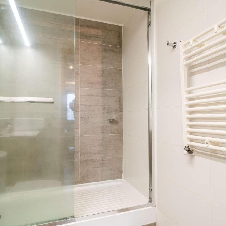 HOM I 1D1B, Calefaccion Central, Piscina temperada, WiFi, Estacionamiento - Apartment - 35