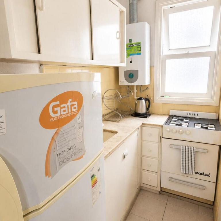 Alojamiento céntrico con Wi-Fi - Apartamento de 2 dormitorios - 2