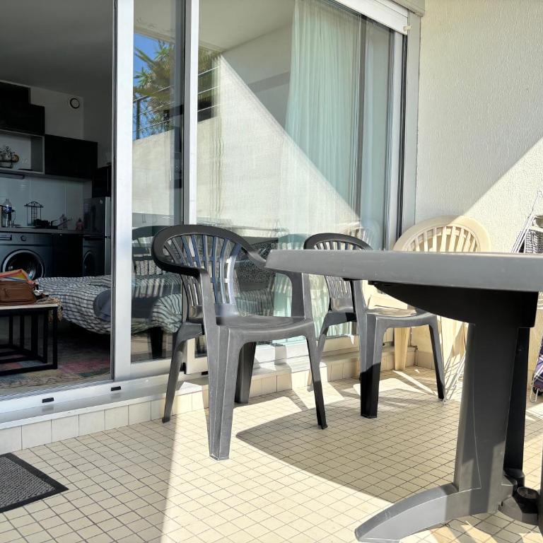 Face mer devant la plage des libraires terrasse Parking - One-Bedroom Apartment - 30