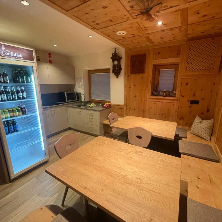 Dorfblick Appartements & Rooms - Doppelzimmer mit Bergblick - 23