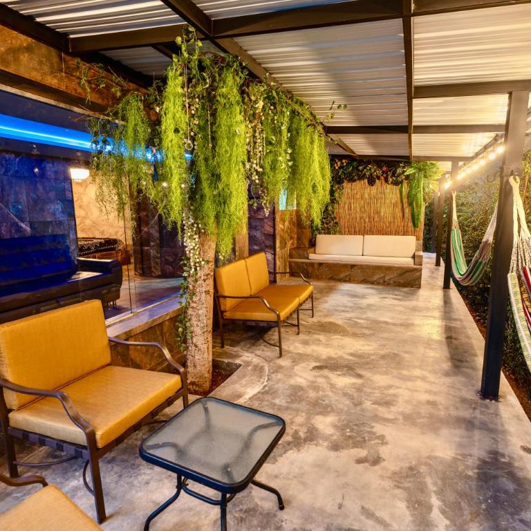 The Butterfly Mansion - Superior King Suite - 2
