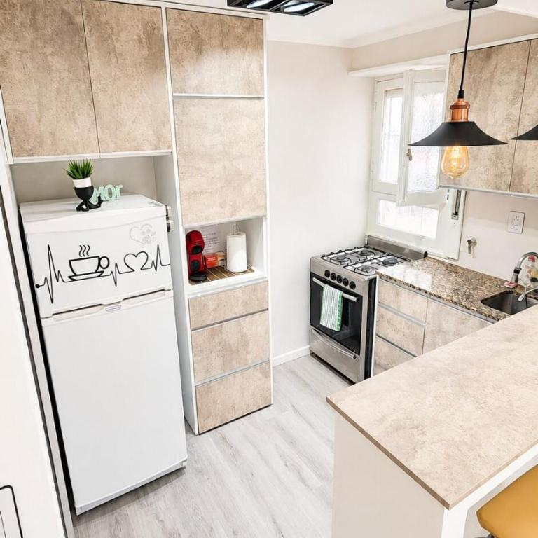Alojamiento céntrico con WiFi y escritorio de trabajo - One-Bedroom Apartment - 5