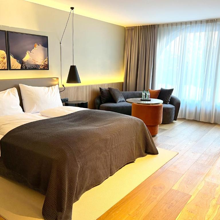 Hotel Rosatsch Residence - Double Room with Balcony or Terrace - 6