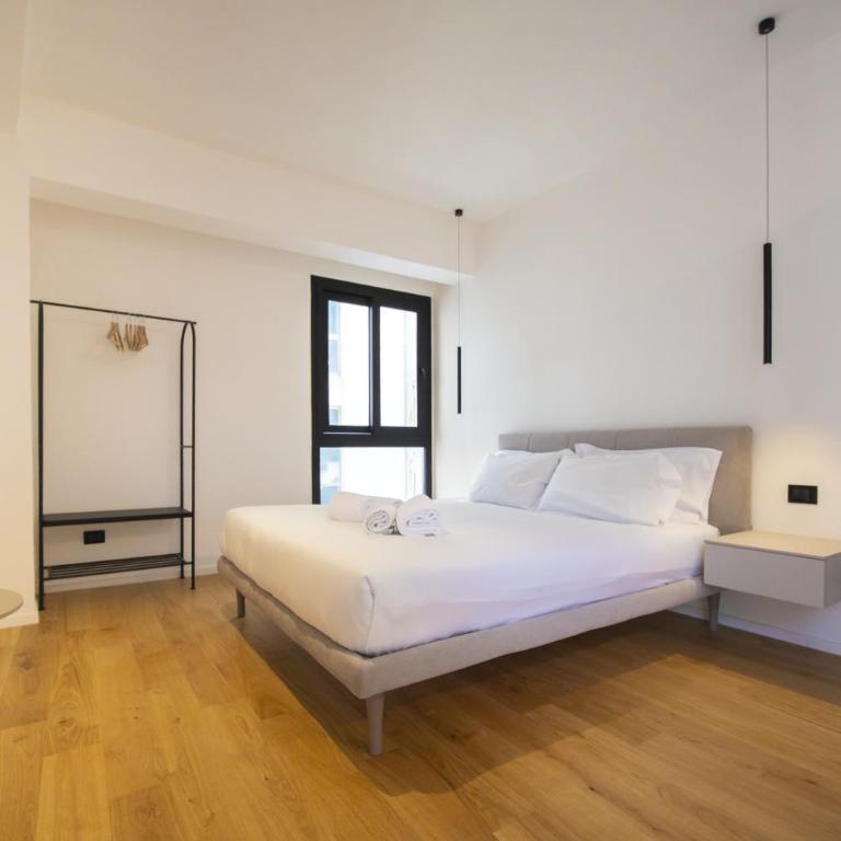 Solemar Sicilia - Torre Maqueda - Estudio - 1