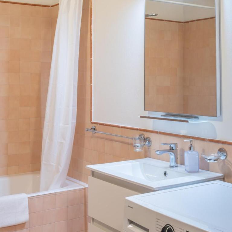 Elegante Bilocale con balcone - Centro Storico - Apartamento de 2 dormitorios - 2