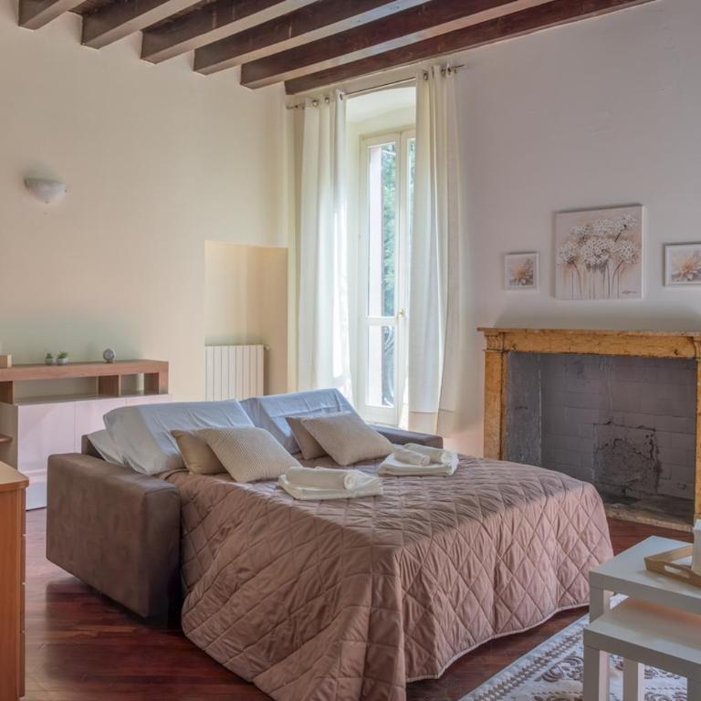 Elegante Bilocale con balcone - Centro Storico - Apartamento de 2 dormitorios - 3