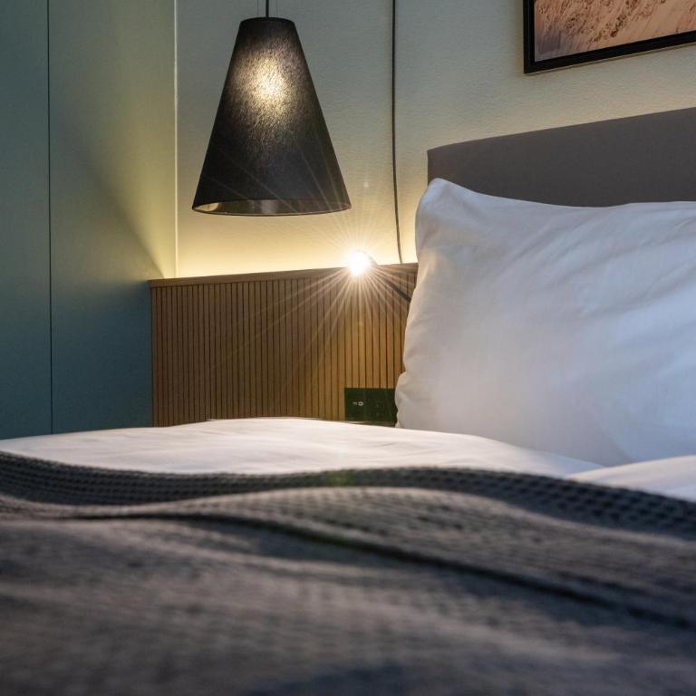 Hotel Rosatsch Residence - Double Room South/West with Balcony or Terrace - 10