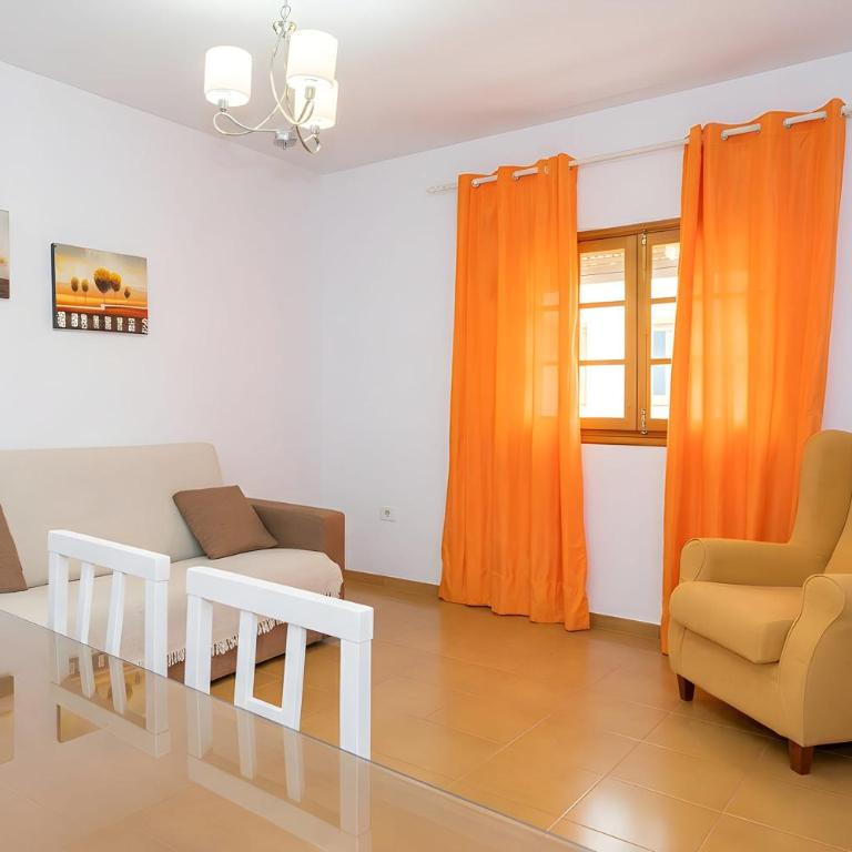 Nuevo Apartamento con Balcones y Aire solo familias y parejas - Apartment - 1