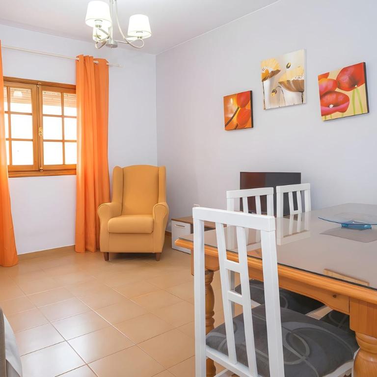Nuevo Apartamento con Balcones y Aire solo familias y parejas - Apartment - 3