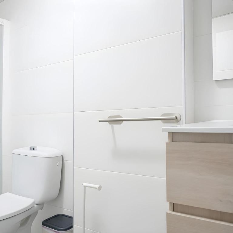 Nuevo Apartamento con Balcones y Aire solo familias y parejas - Apartment - 11