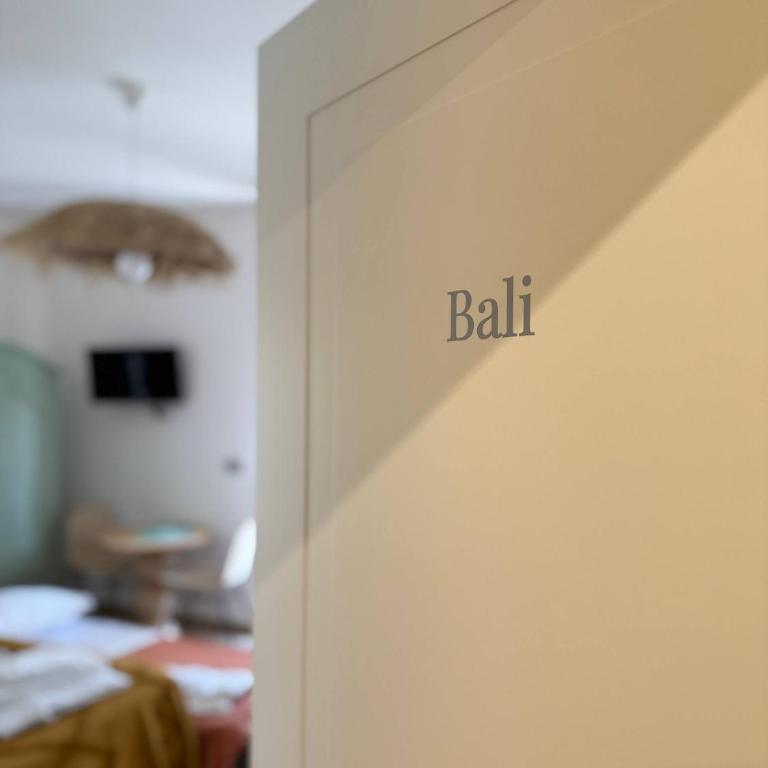 Maison Voyage Messina - Zimmer mit Kingsize-Bett und Balkon - 12