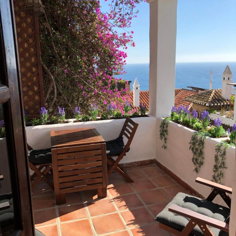 Charming idyllic sea view house - One-Bedroom House - 3