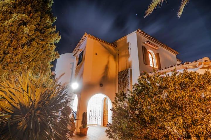 Casa de vacaciones a solo 15m del mar! - Villa - 58