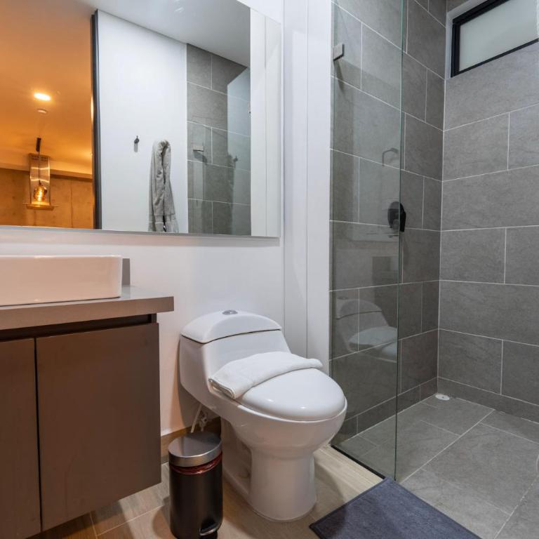 Riomaggiore City Tower - One-Bedroom Apartment with Balcony - 3