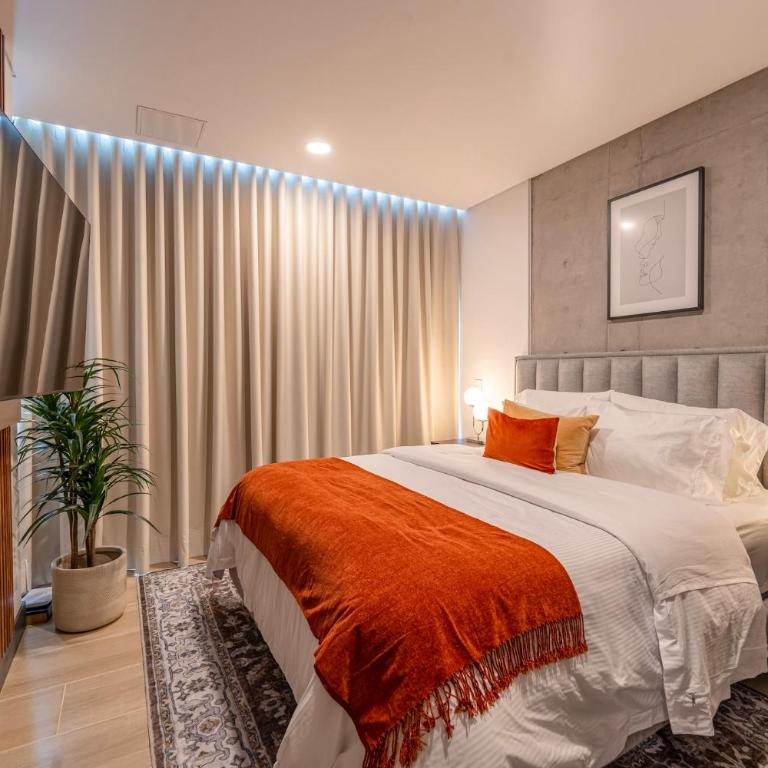 Riomaggiore City Tower - One-Bedroom Apartment with Balcony - 1