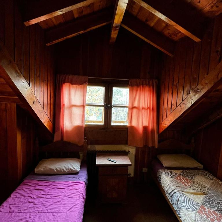 Universal Traveller's Hostel - Habitación Doble con baño compartido - 2 camas - 2