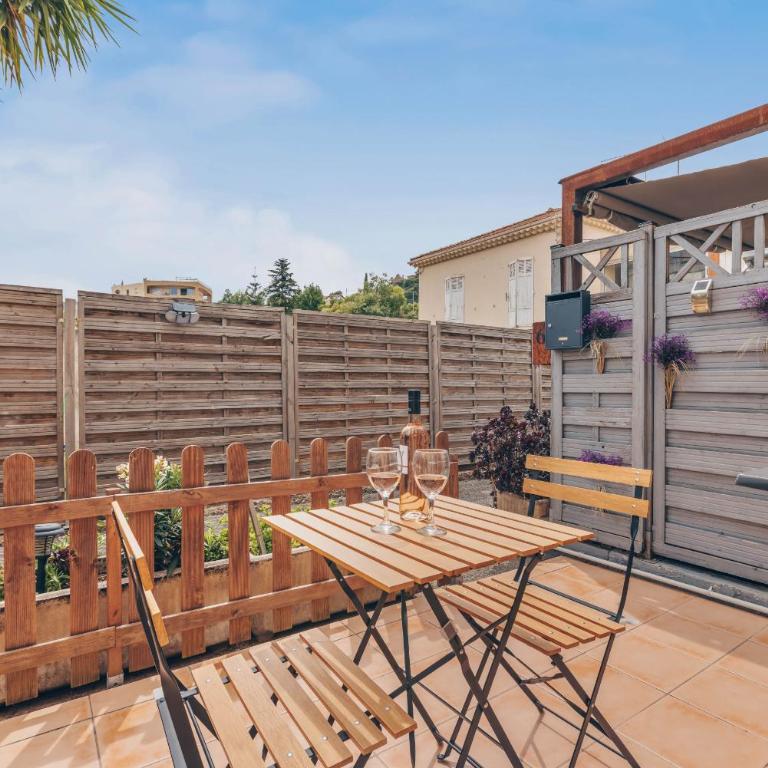 Appartement de L Islette - strandnah und zentral by Sur la mer - One-Bedroom Apartment with Terrace - 11