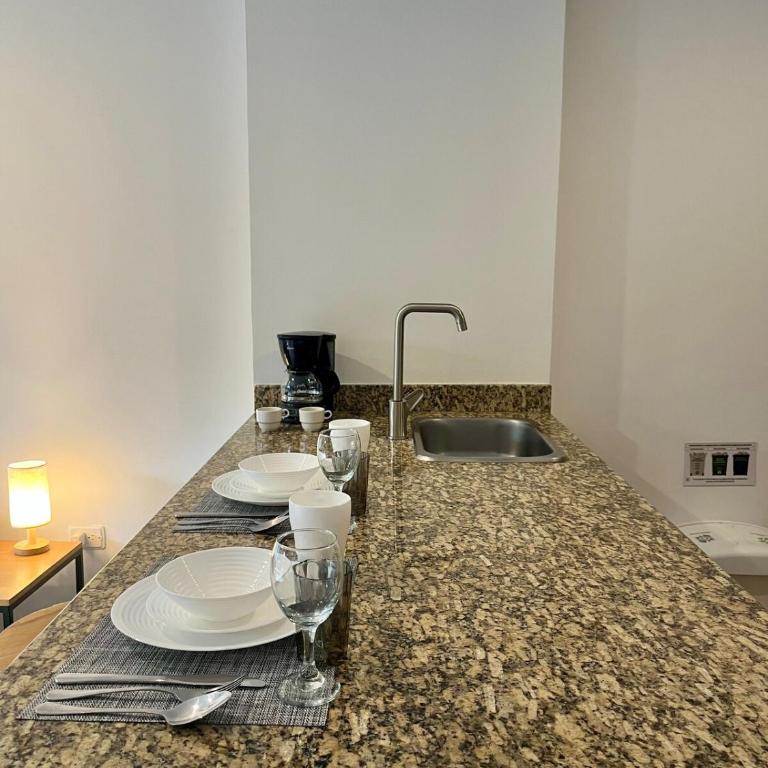 Near Airport King Bed, Gym & Steam Room - Apartamento de 1 dormitorio - 16