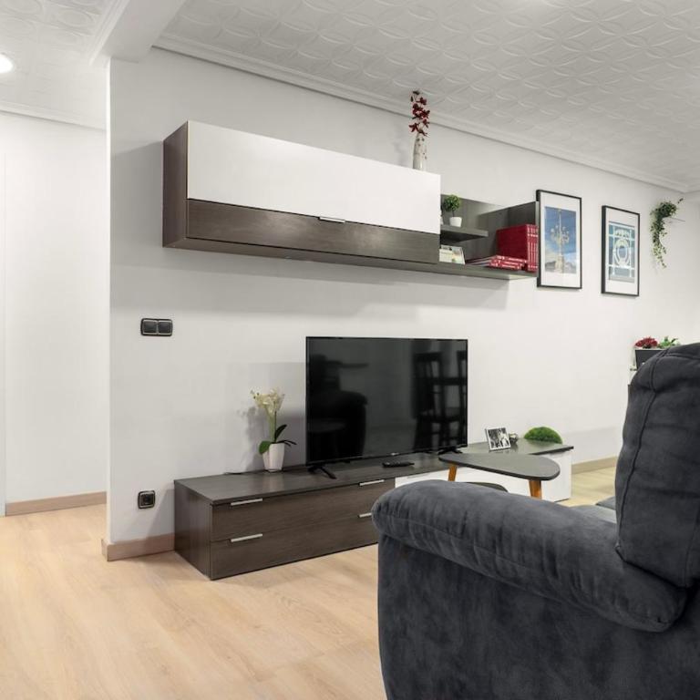 Orleans - 3 Bedrooms - Open Kitchen - Three-Bedroom Apartment - 17