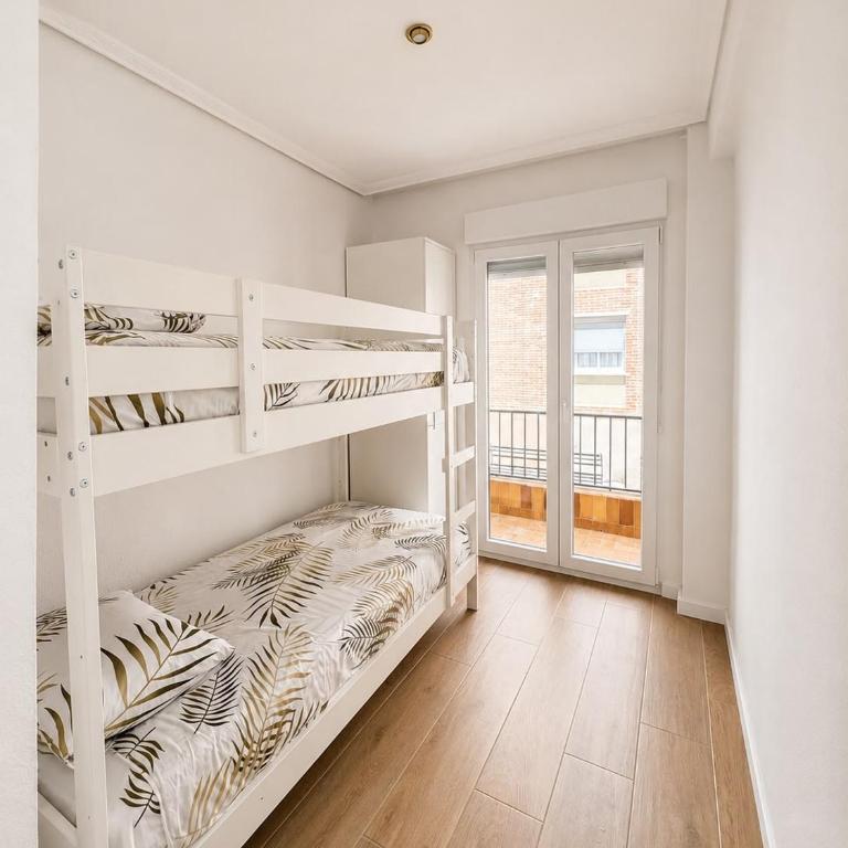 UIM Mediterraneo Juana 3 Wifi - Apartment - 5