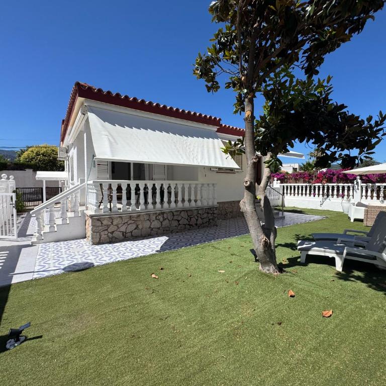 VillaBrisaeta, villa costera a un paso de todo. - Villa con vistas al jardín - 2