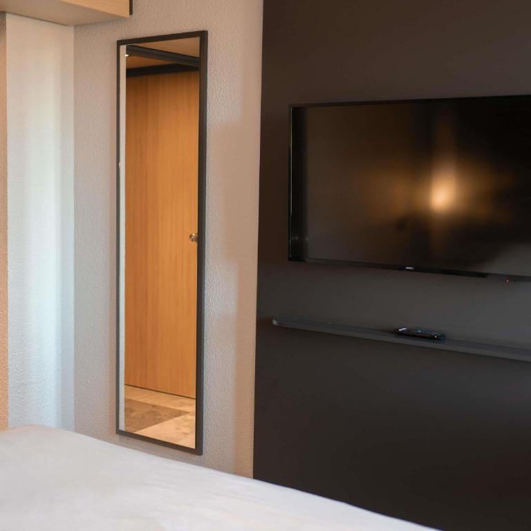 ibis Beziers Est Mediterranee A9/A75 - Chambre Double avec Canapé-Lit - 10