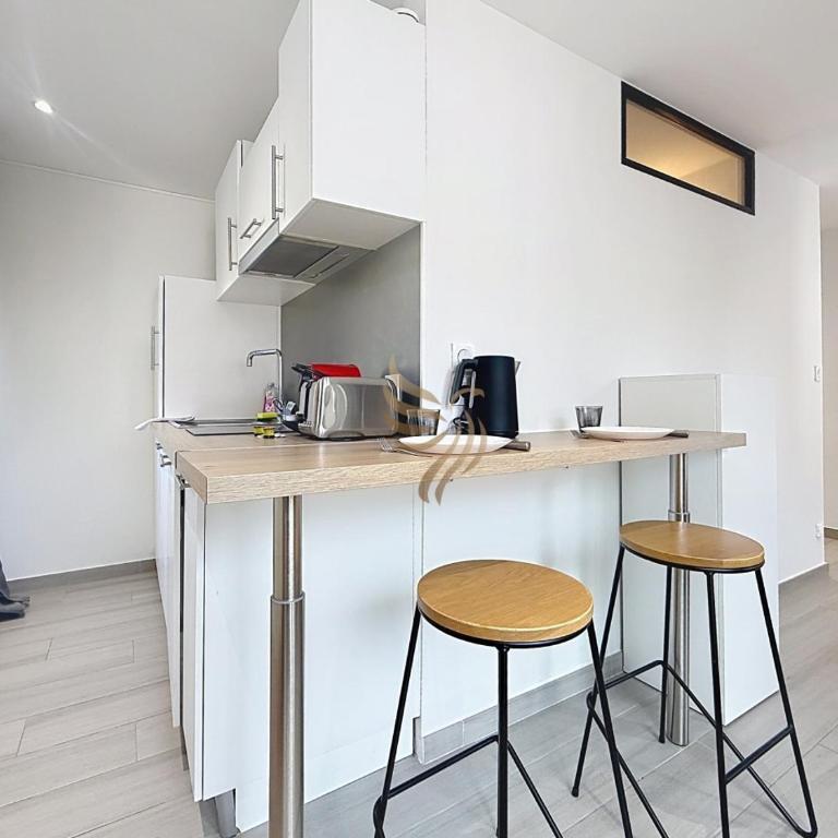 Cosy Parc A – Douceur & Confort au Cœur de Fréjus - Apartment - 2