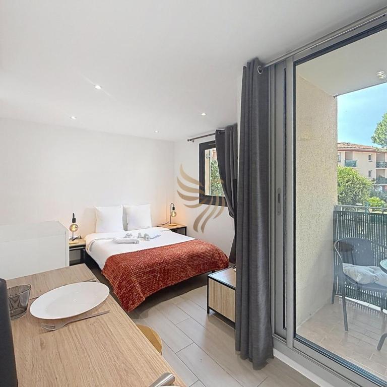 Cosy Parc A – Douceur & Confort au Cœur de Fréjus - Apartment - 9