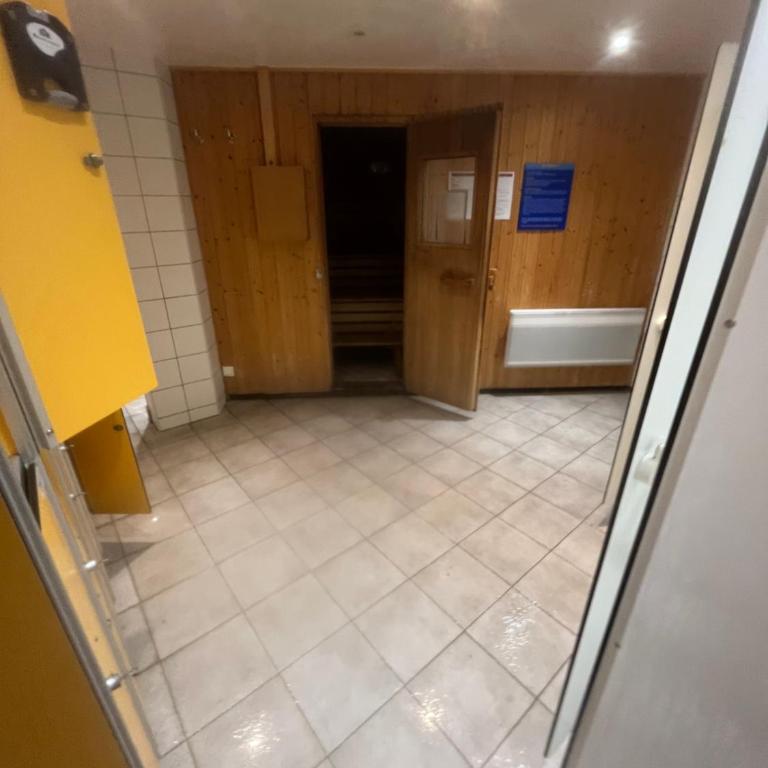 Duplex rénové, 10 couchages, piscine et sauna - Apartment - 48