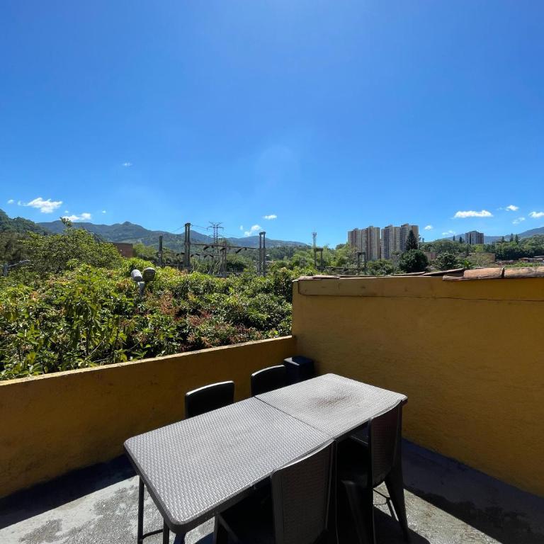 Hermoso apartamento con terraza - Two-Bedroom Apartment - 19